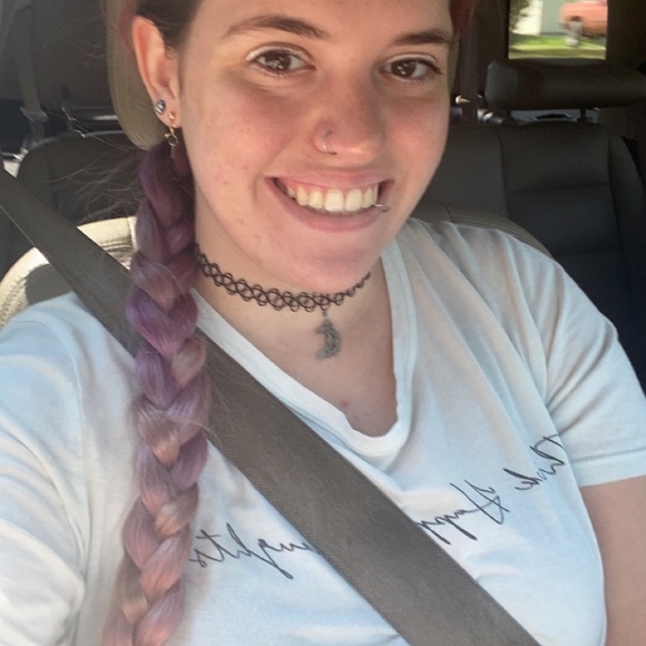 Meet your Posher, Briana - Picture 3 of 3